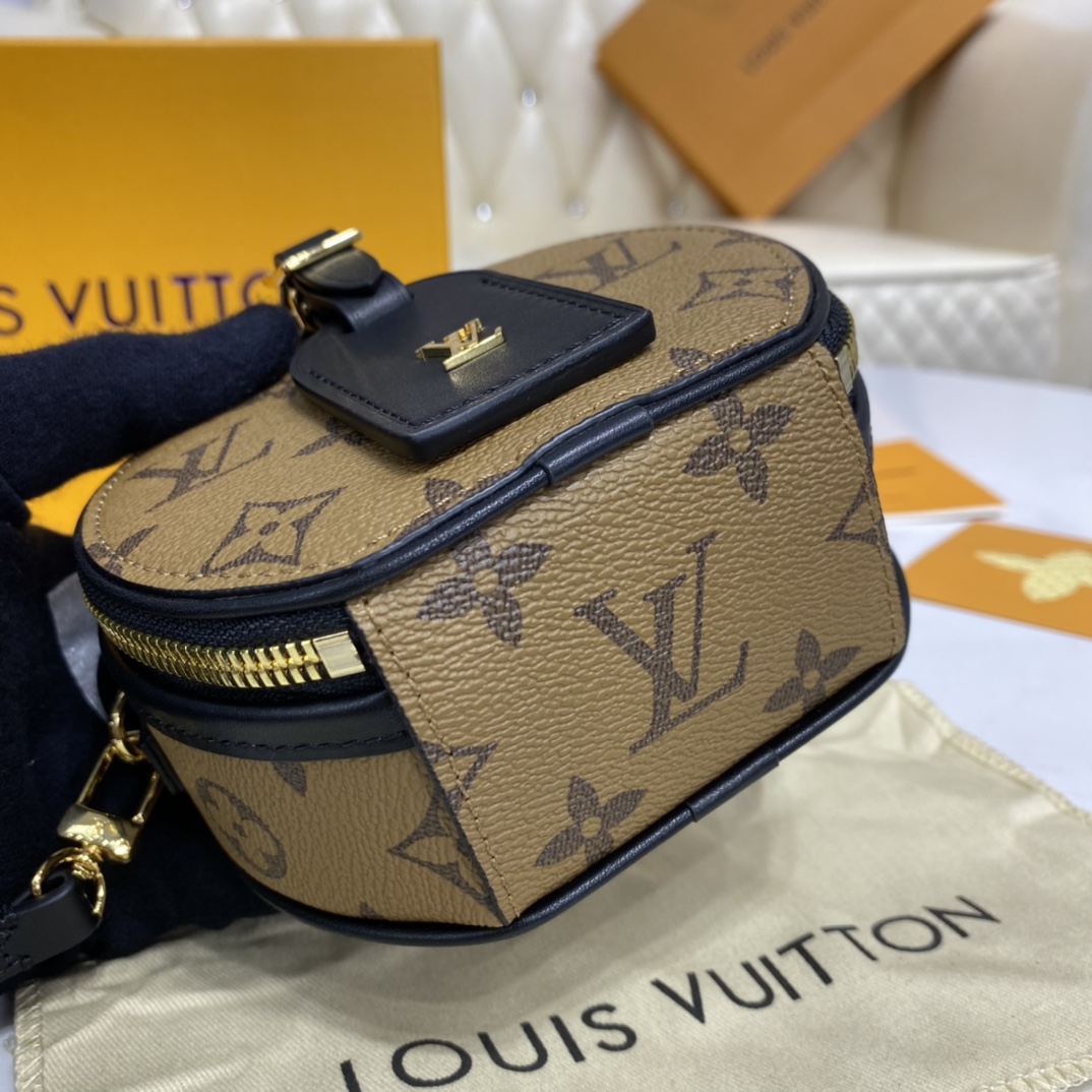 Louis Vuitton MINI BOITE CHAPEAU Handbag Monogram M68276